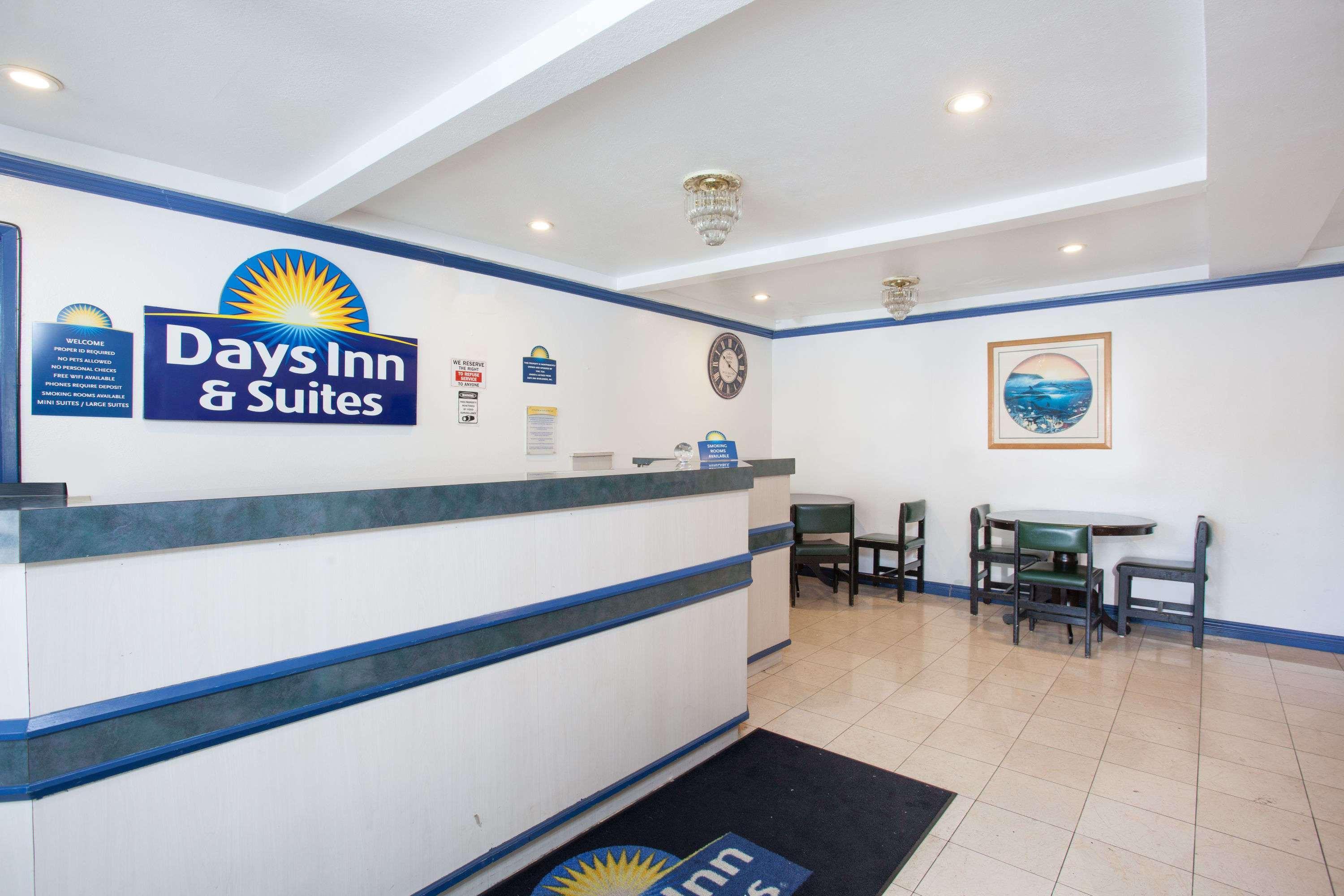 Days Inn By Wyndham Orange Anaheim Eksteriør billede