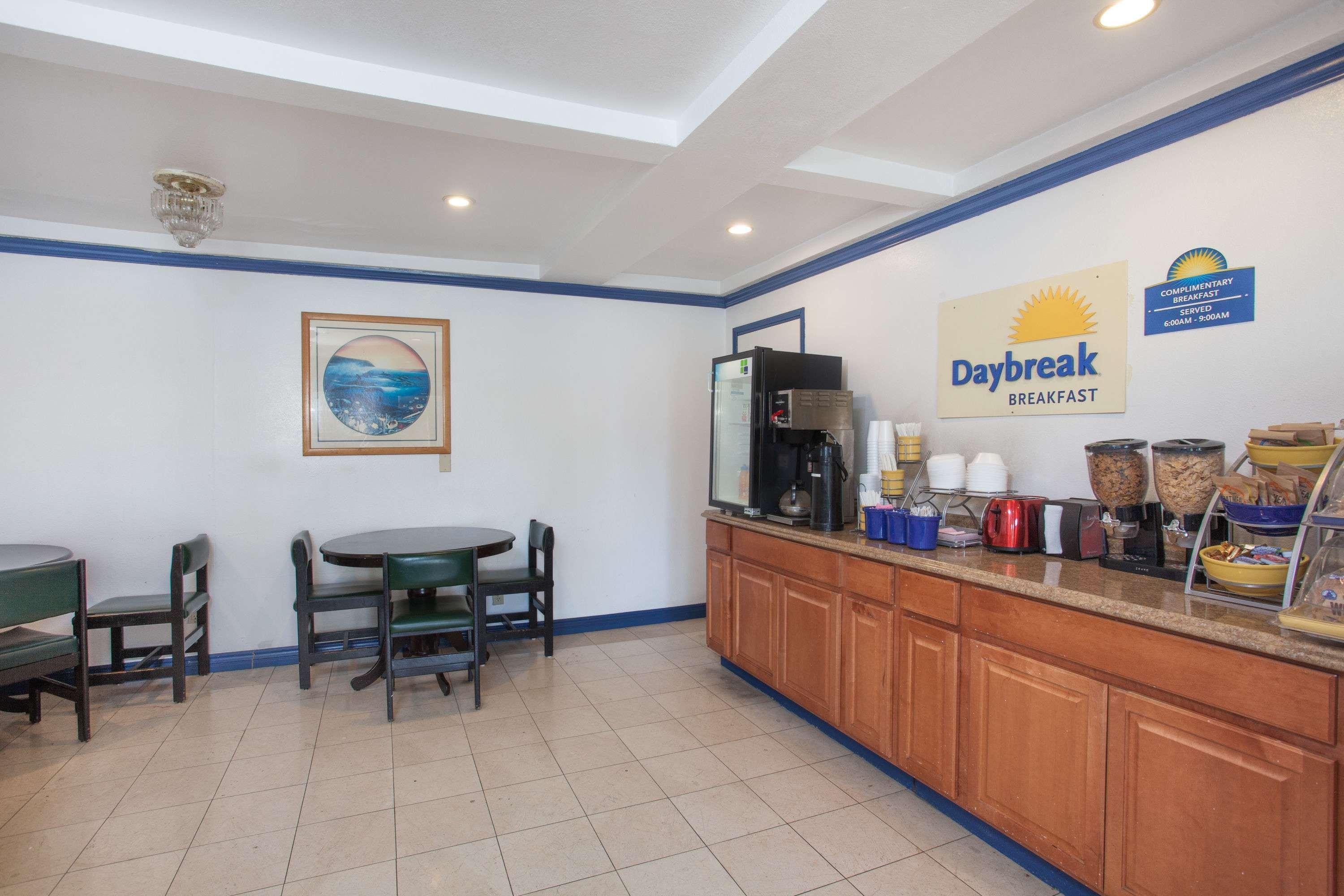 Days Inn By Wyndham Orange Anaheim Eksteriør billede